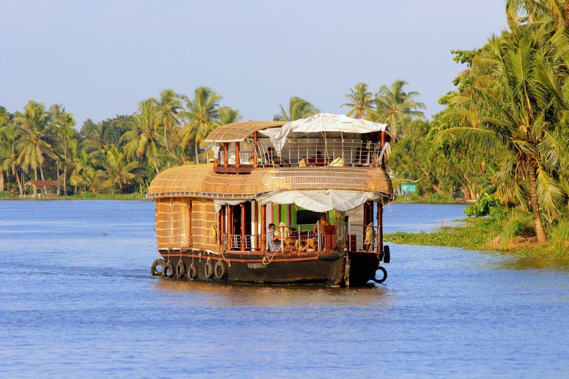 houseboat-kerala-2791119_1280 - Voyage en Inde